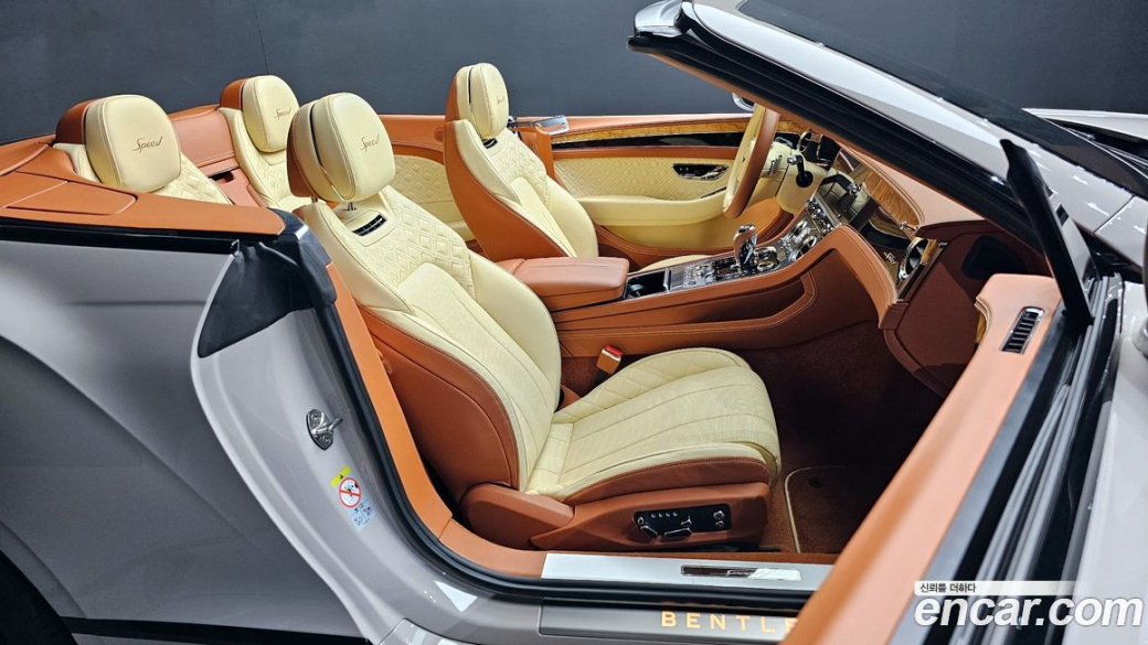 Bentley Continental 6.0 GTC, 2022