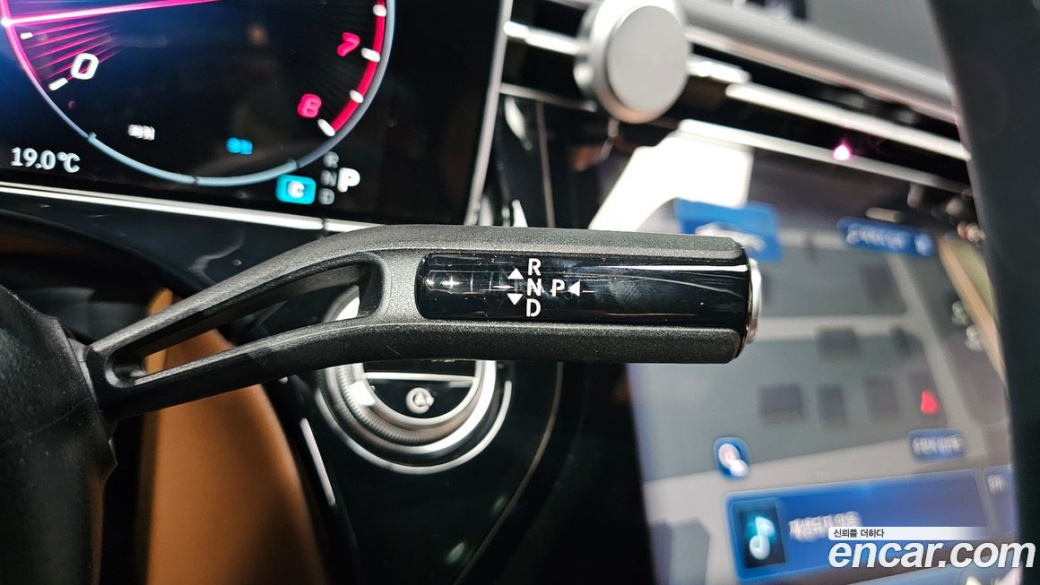 Mercedes-Benz E-Class E300 4MATIC AMG Line, 2026