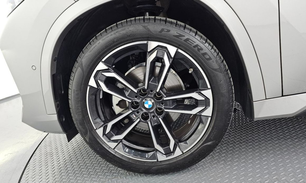 BMW X1 xDrive 20i M Sport, 2025