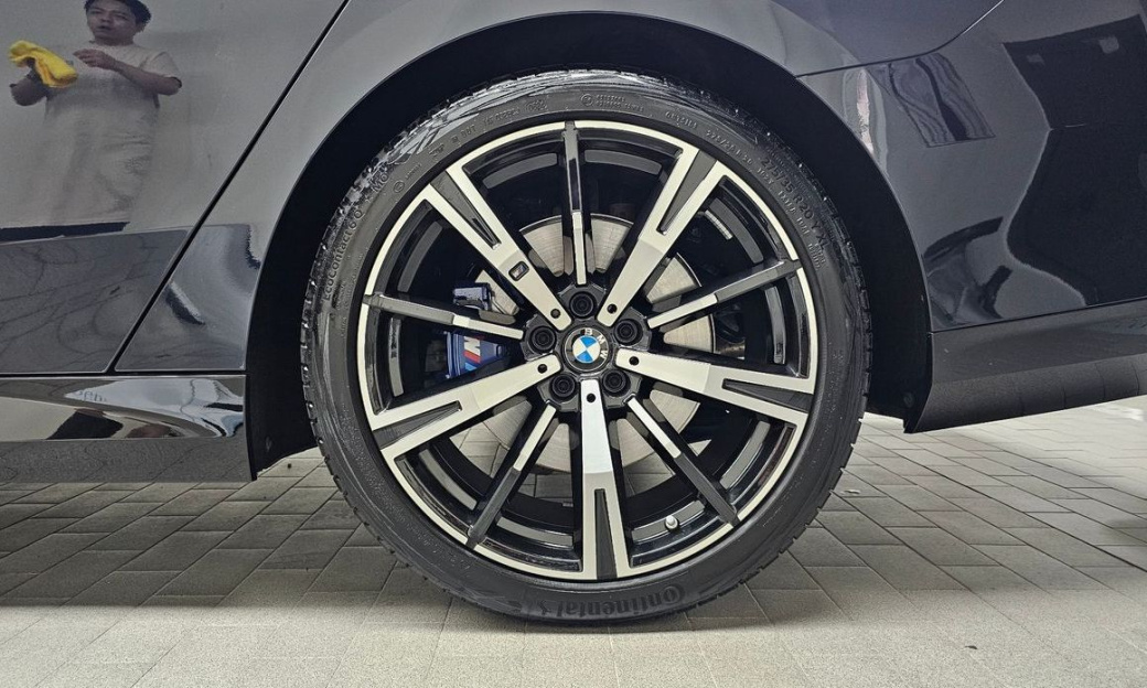 BMW 5-Series 530i xDrive M Sport, 2024