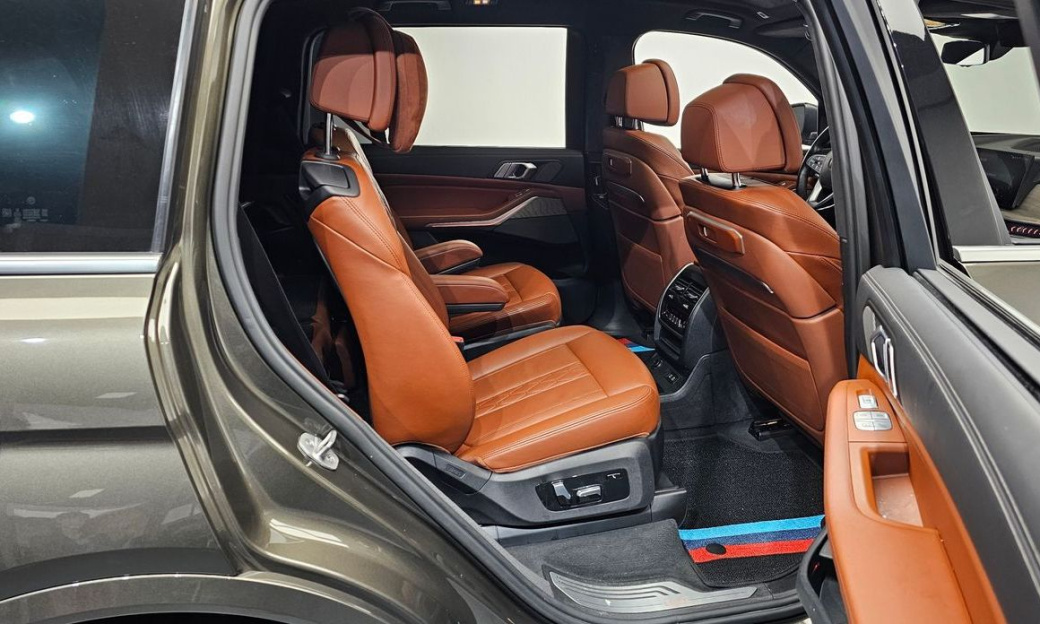 BMW X7 xDrive 40i Design Pure Excellence 6-Seater, 2023