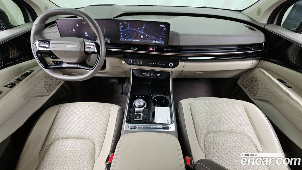 Kia Carnival 9-Seater Gravity, 2025