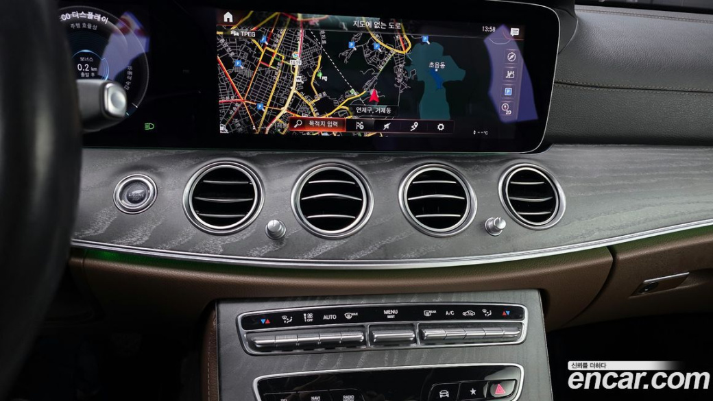 Mercedes-Benz E-Class E350 4MATIC Exclusive, 2023