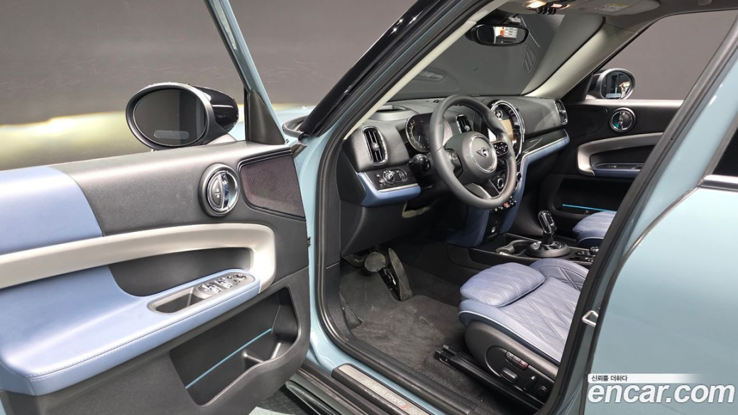 Mini Countryman ALL4 Classic Launch Pack, 2023