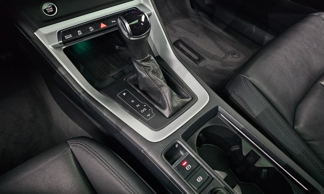 Audi Q3 35 TDI Premium, 2022