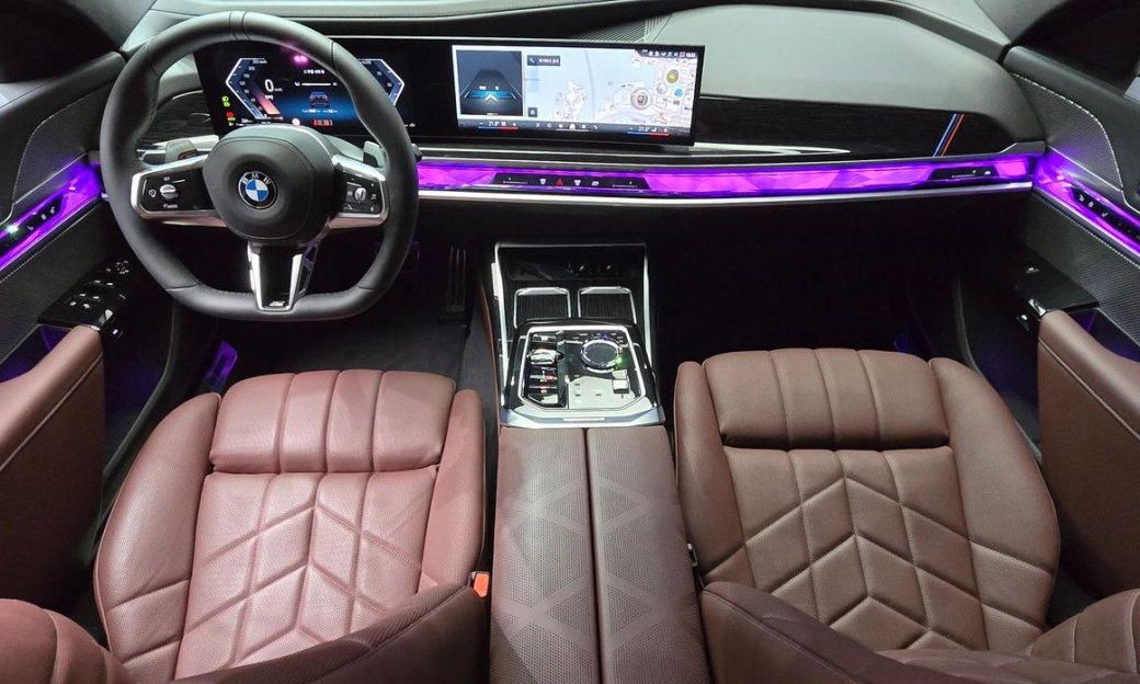 BMW 7-Series 740i xDrive M Sport, 2025