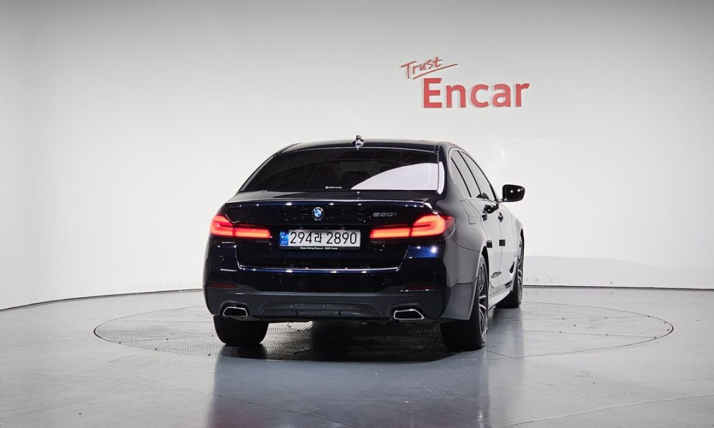 BMW 5-Series 520i M Sport, 2022