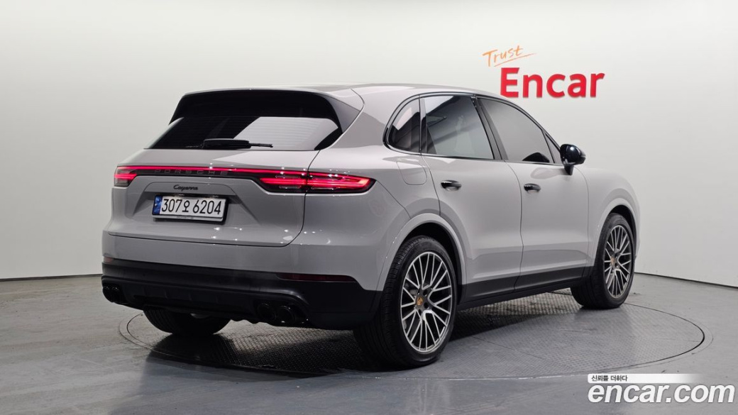 Porsche Cayenne 3.0 PLATINUM EDITION, 2023