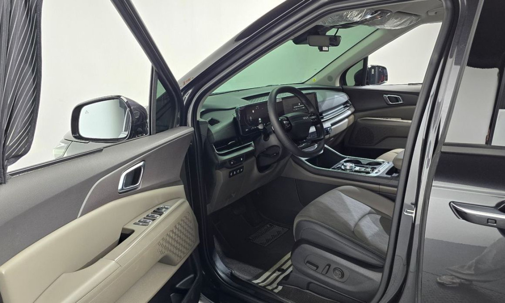 Kia Carnival 9-Seater Noblesse, 2025