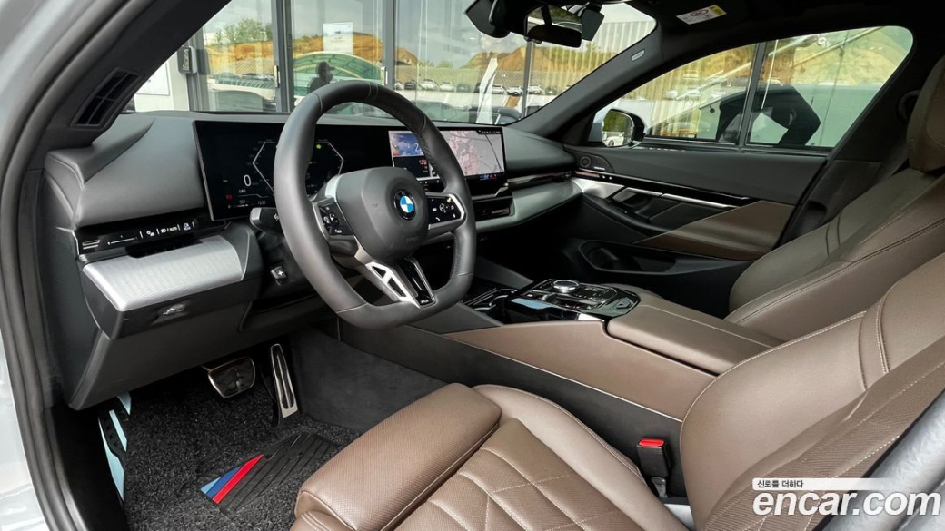 BMW 5-Series 520i M Sport, 2024