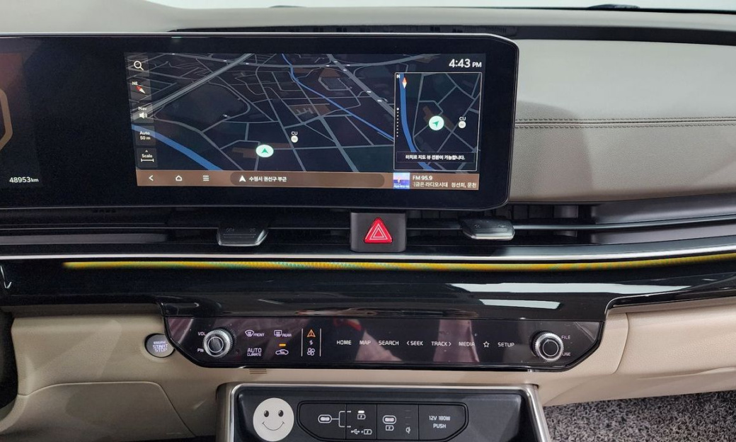 Kia Carnival 9-Seater Signature, 2024