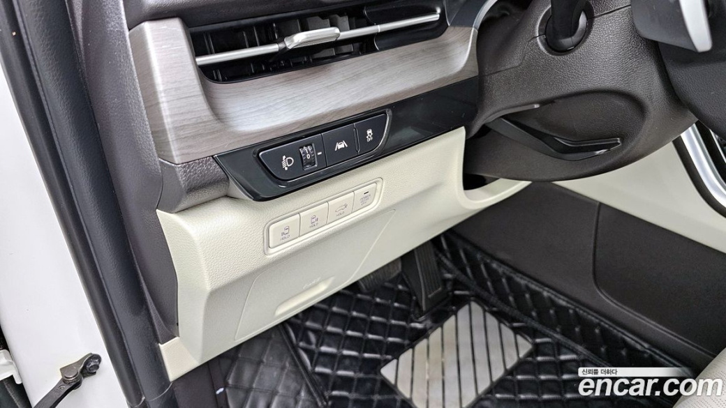 Kia Carnival 9-Seater Noblesse, 2023