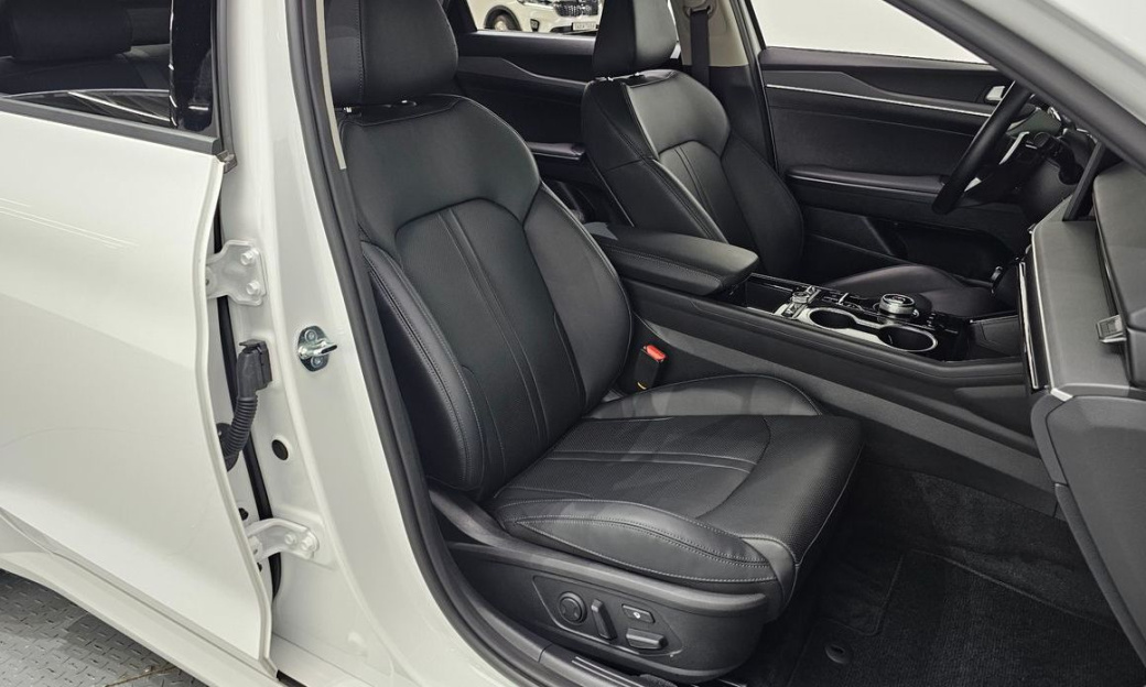 Kia K5 2.0, 2025