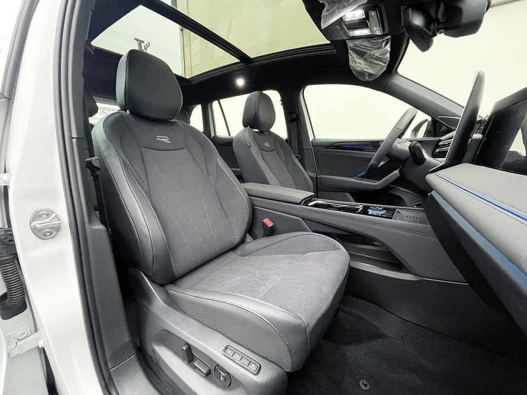 Volkswagen Tiguan L Pro