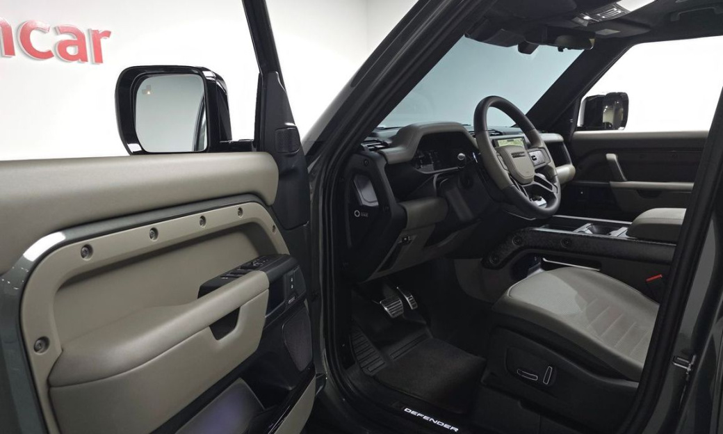 Land Rover Defender 110 P635 Octa Edition 1, 2025