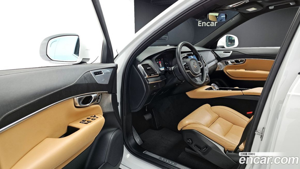Volvo XC90 B6 Ultra Bright, 2025