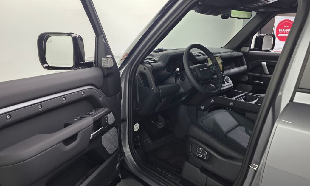 Land Rover Defender 130 P400 Outbound, 2024
