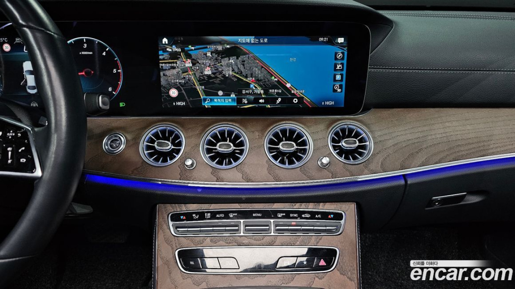 Mercedes-Benz E-Class E220d 4MATIC Exclusive, 2022