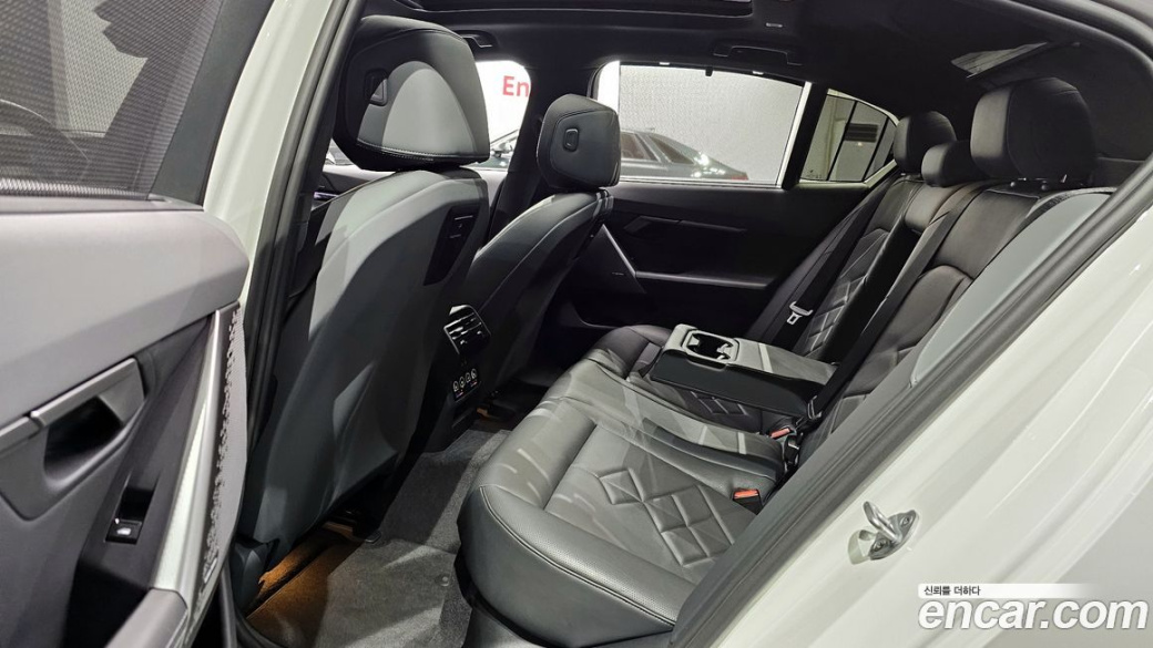 BMW 5-Series 530i xDrive M Sport, 2025