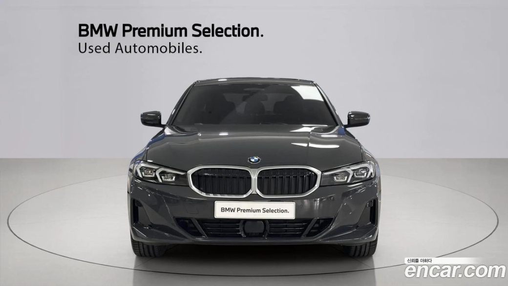 BMW 3-Series 320i, 2025