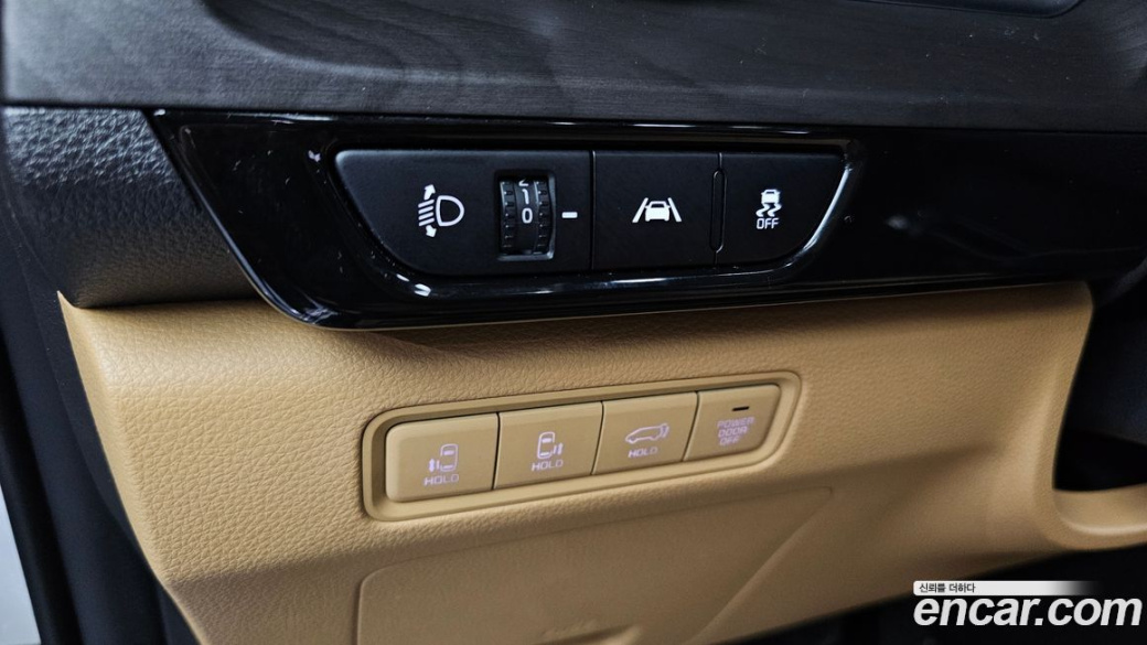 Kia Carnival 7-Seater Signature, 2022