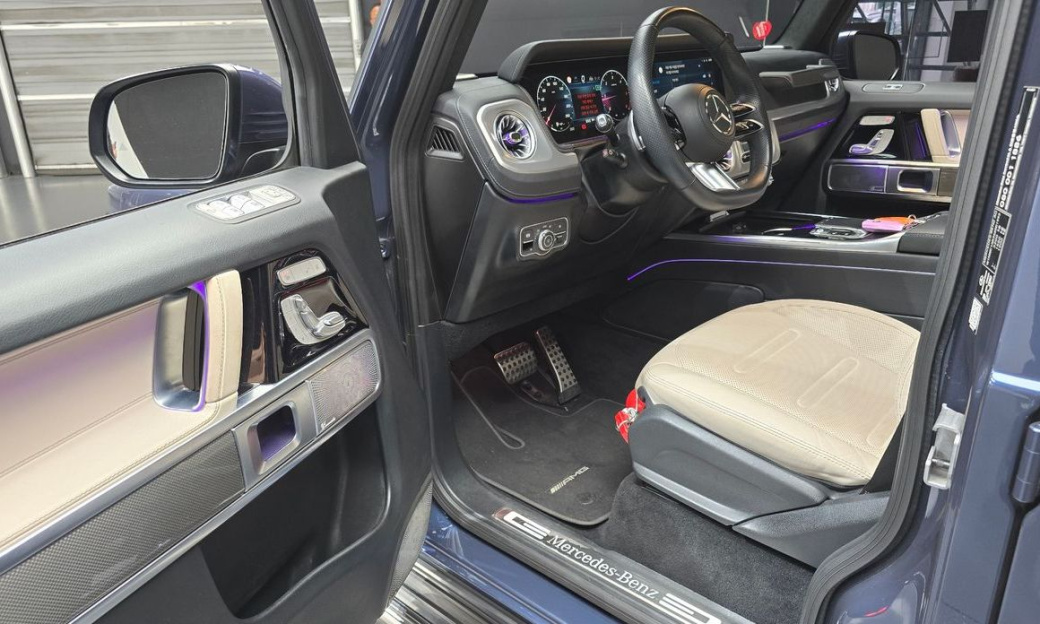 Mercedes-Benz G-Class G450d, 2025