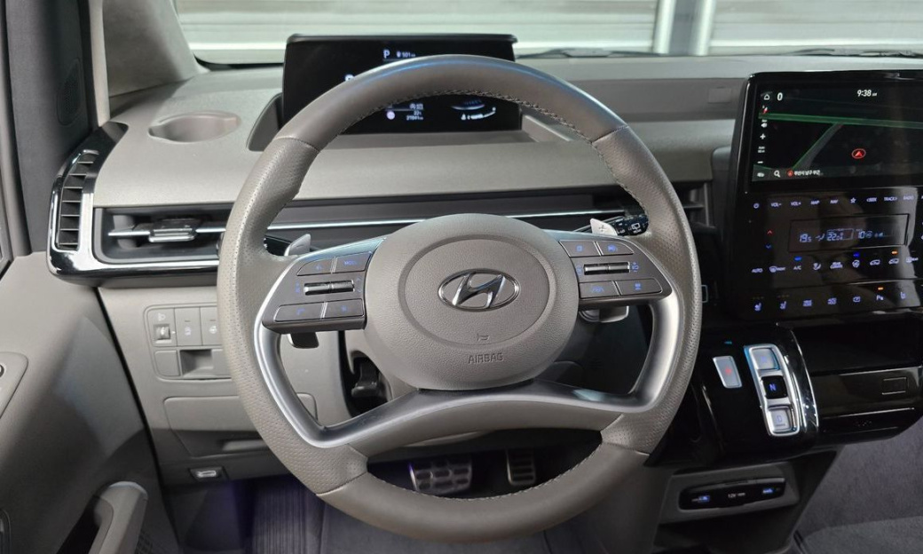 Hyundai Staria 2WD Camping Car, 2024