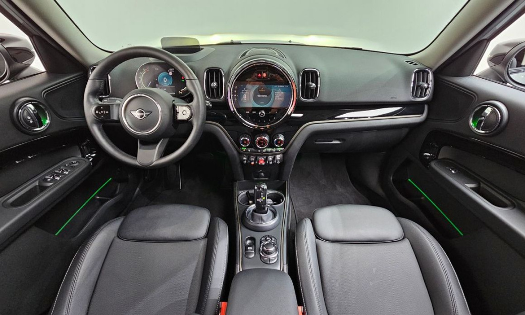 Mini Countryman Classic Plus Launch Pack, 2023