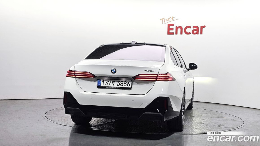 BMW 5-Series 523d M Sport, 2025