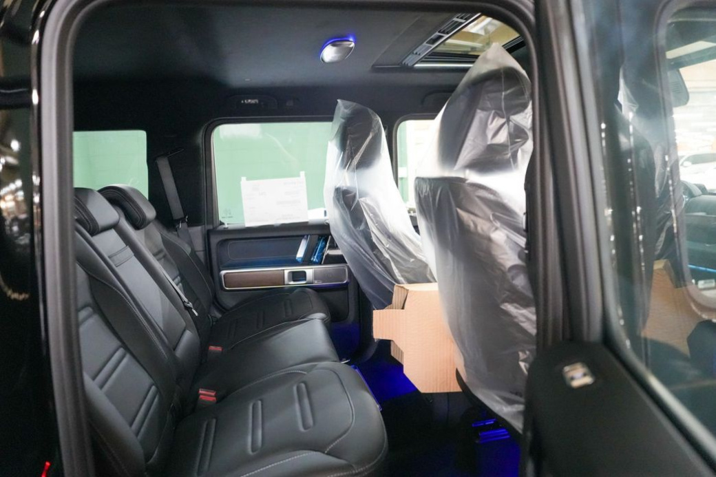 Mercedes-Benz G-Class G450d, 2026