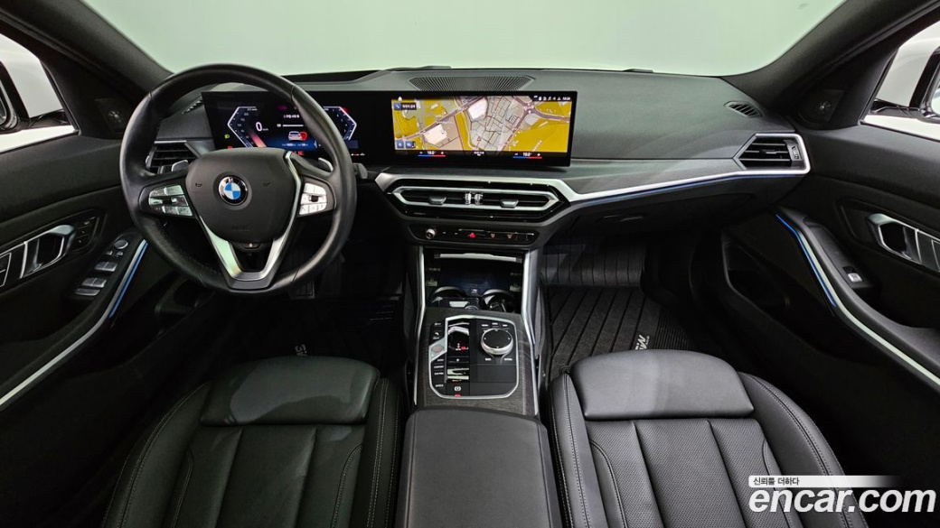 BMW 3-Series 320i Touring, 2024
