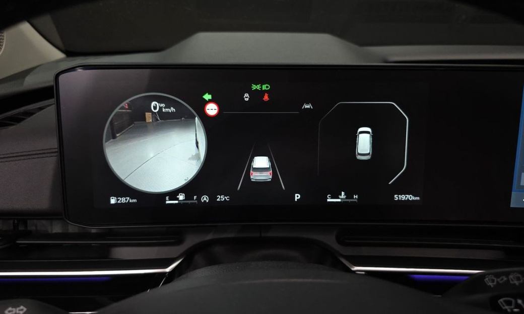 Kia Carnival 9-Seater Signature, 2025
