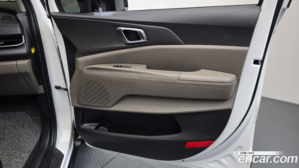 Kia Carnival 9-Seater Noblesse, 2024