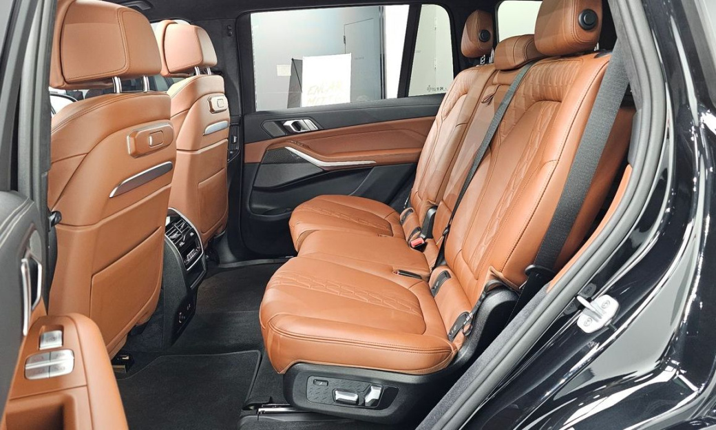 BMW X7 xDrive 40d M Sport 7 STR, 2025