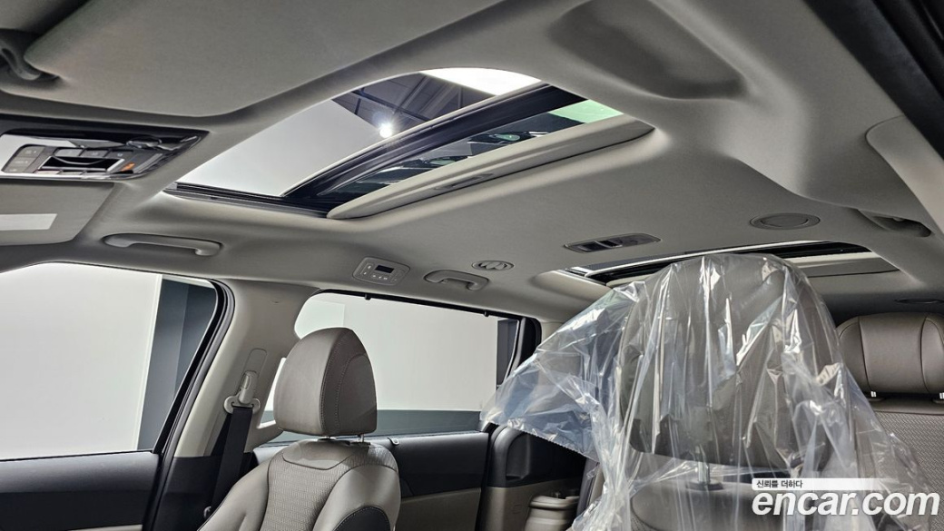 Kia Carnival 7-Seater Noblesse, 2024
