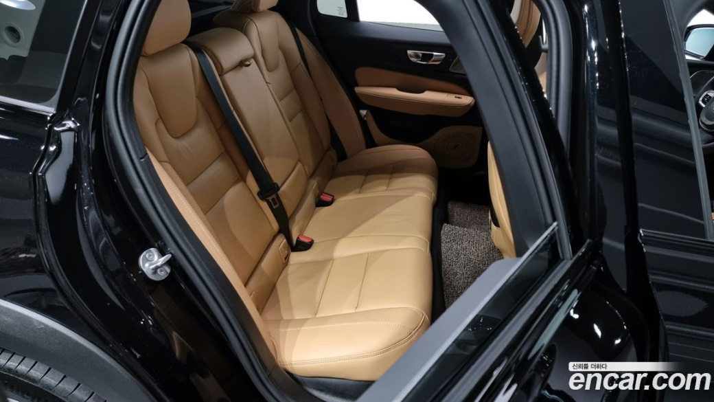 Volvo V60 B5 Ultimate AWD, 2024