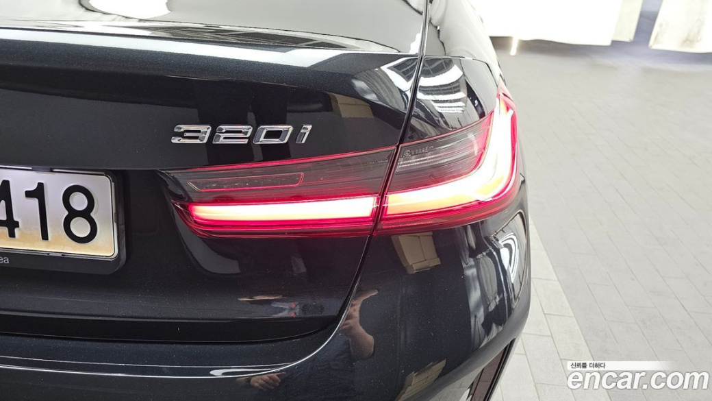 BMW 3-Series 320i M Sport, 2023