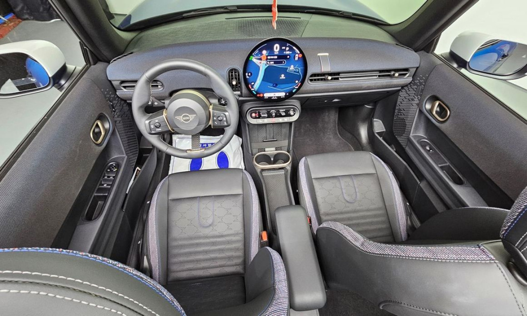 Mini Cooper Convertible Classic, 2025