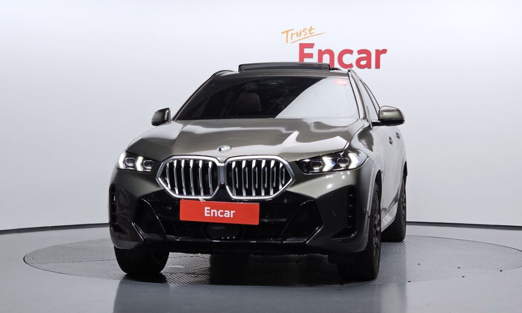 BMW X6 xDrive40i M Sport, 2025