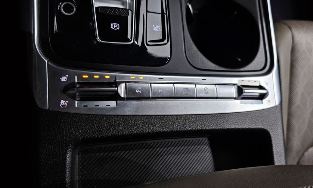 Kia Carnival 9-Seater Noblesse, 2025