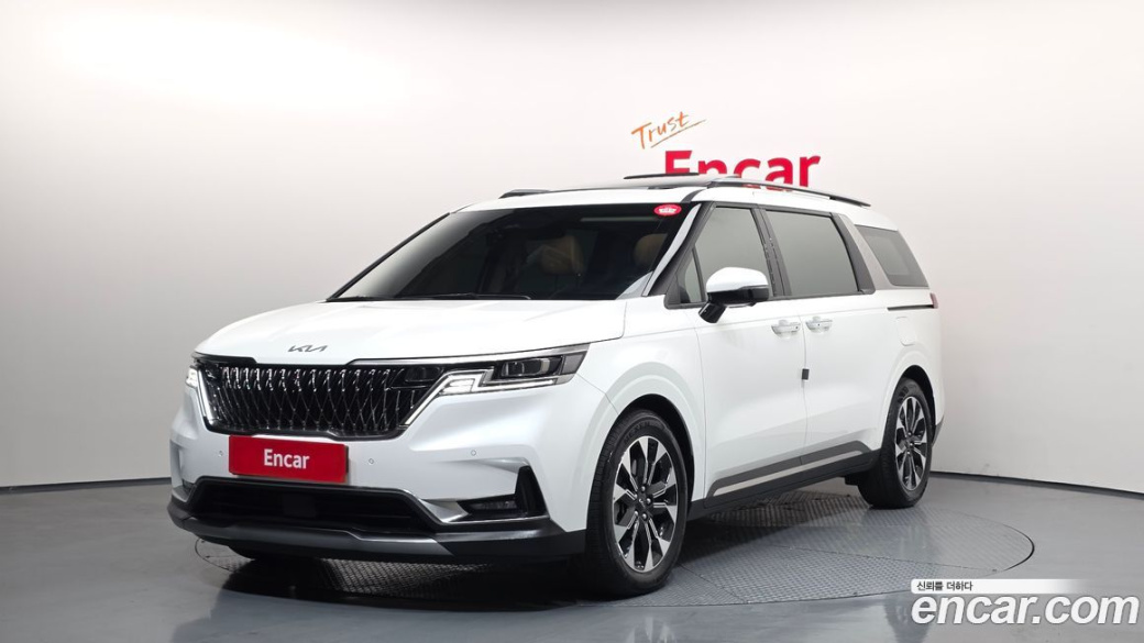 Kia Carnival 7-Seater Signature, 2023