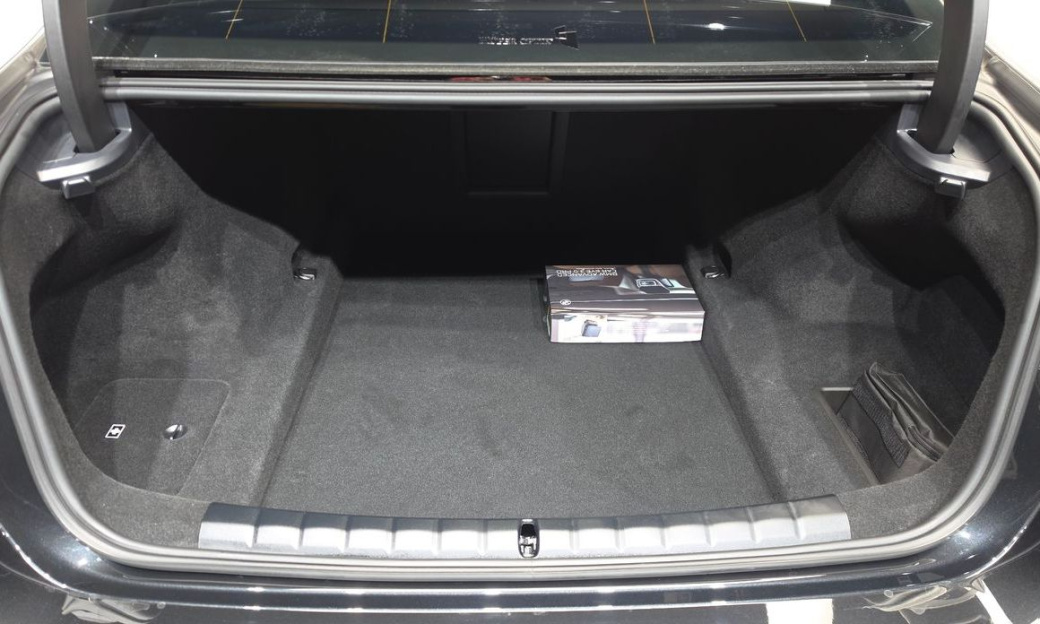 BMW 7-Series 740d xDrive M Sport, 2025