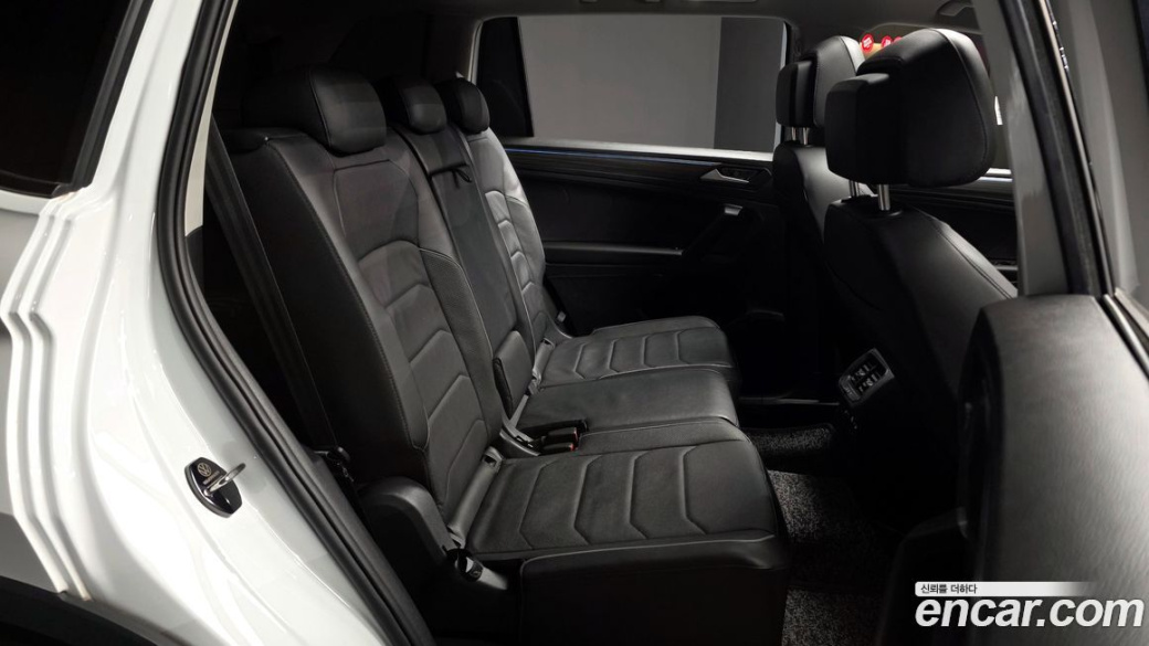 Volkswagen Tiguan 2.0 TSI Prestige, 2024