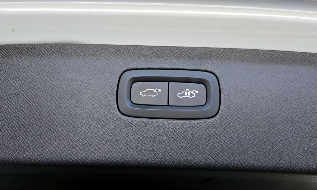Volvo XC90 B6 Inscription, 2022