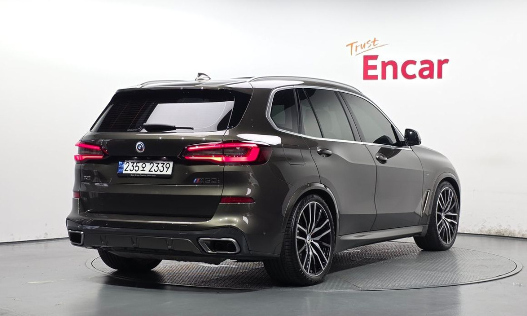 BMW X5 M50i, 2023