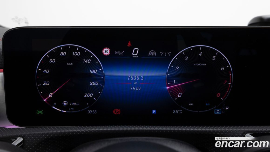 Mercedes-Benz CLA-Class CLA250 4MATIC, 2025