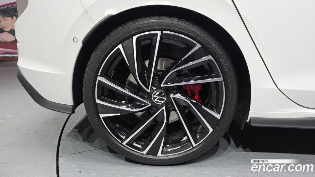 Volkswagen Golf 2.0 GTI, 2024