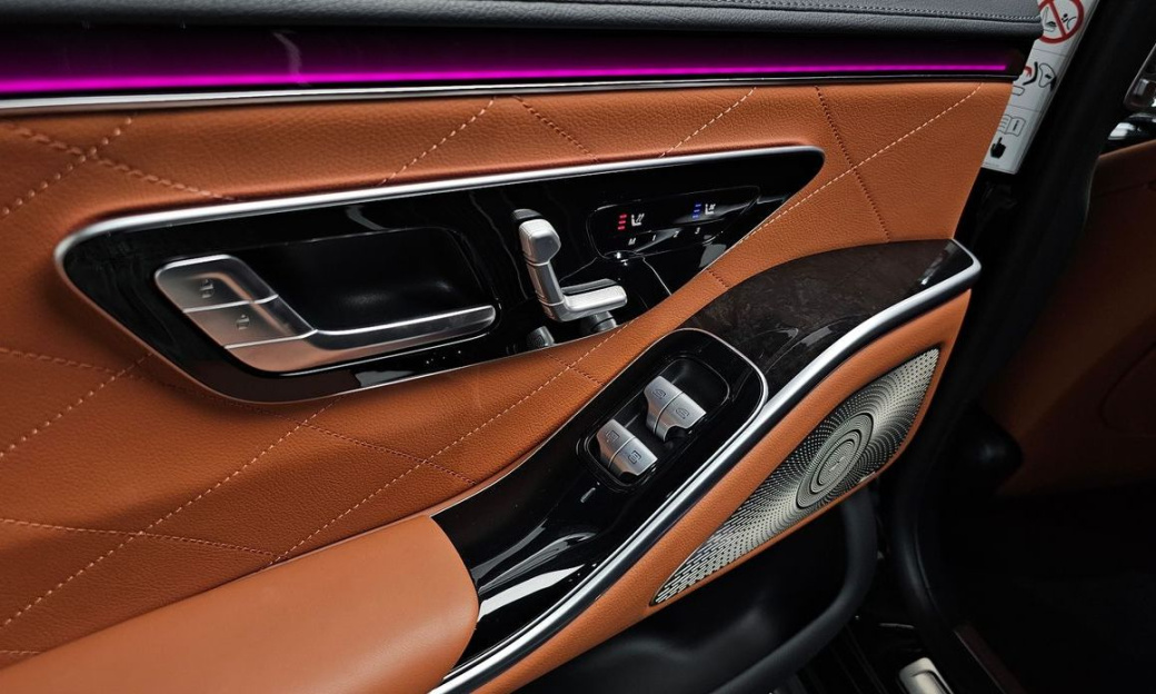 Mercedes-Benz S-Class S500L 4MATIC, 2022