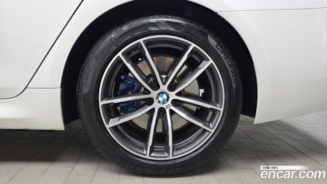 BMW 5-Series 520i M Sport, 2023