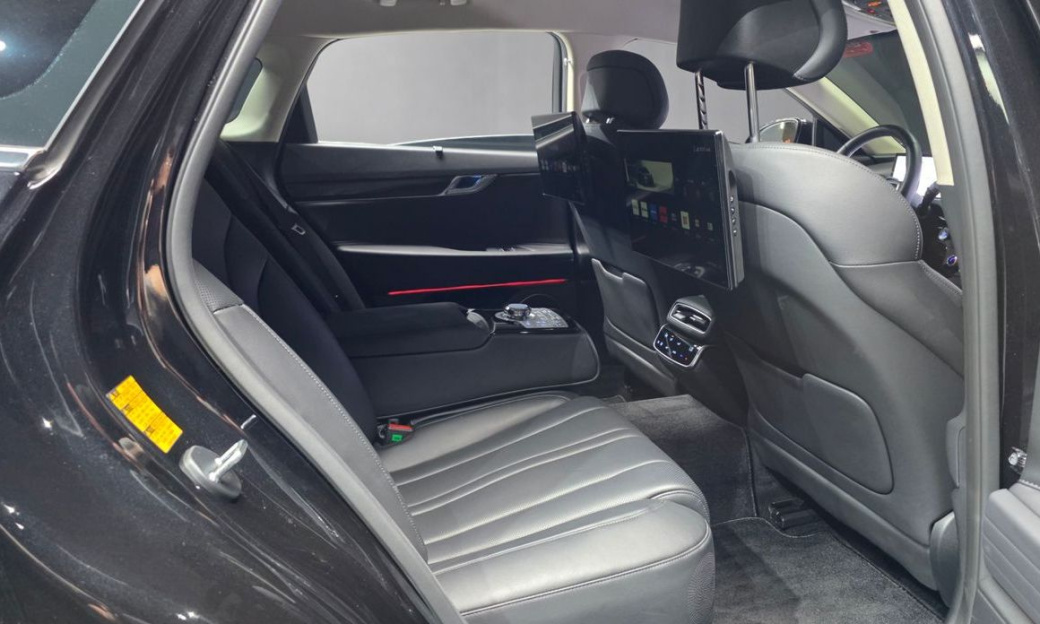 Genesis G80 Gasoline 2.5 Turbo AWD, 2025